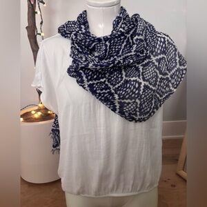 Banana Republic White top with Navy and White Patterned Scarf